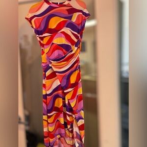 Donna Morgan Short Sleeve Mock Neck Wrap with Midi Hem size: 8